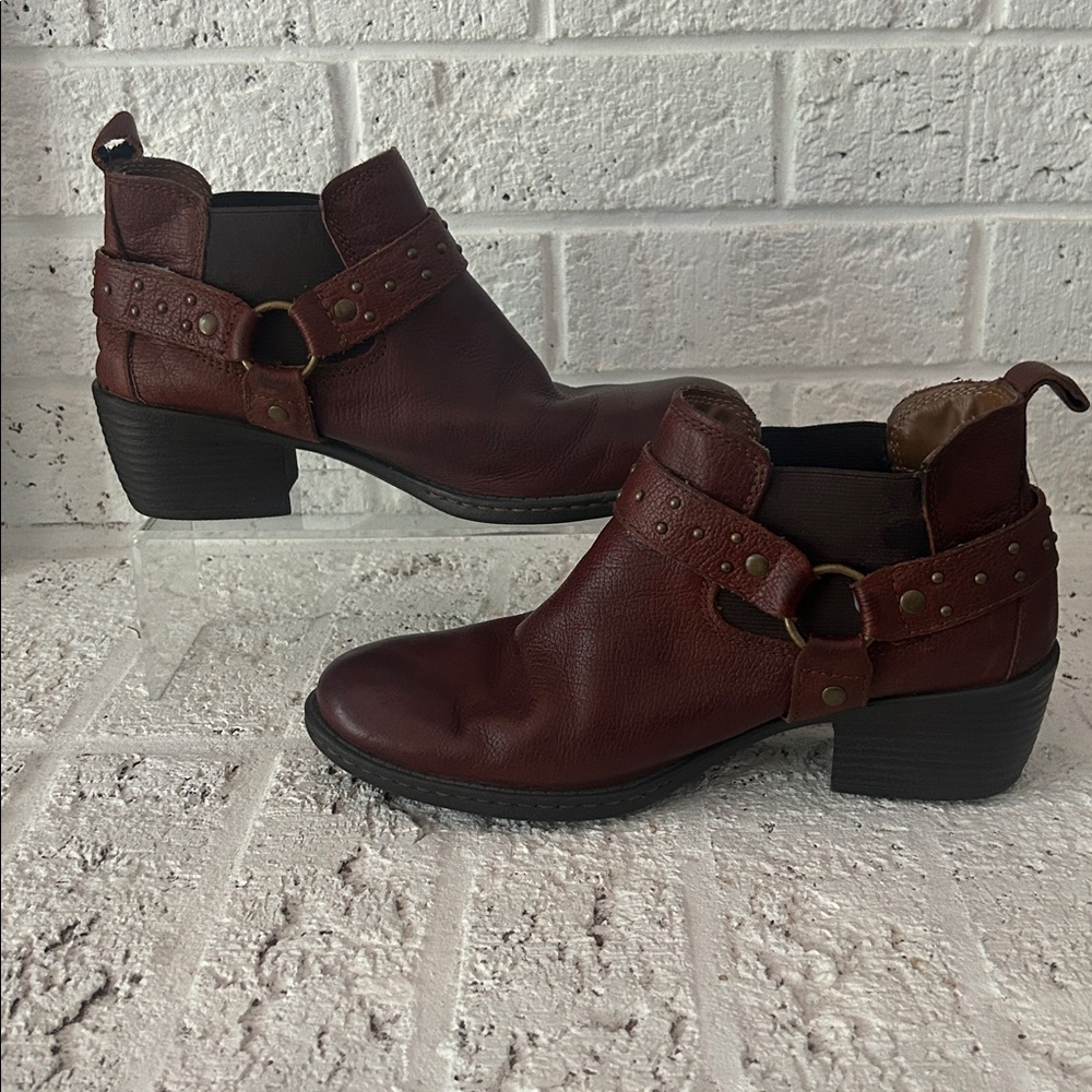 boc Born Claudette Cordovan Harness Ankle Boots size 8.5